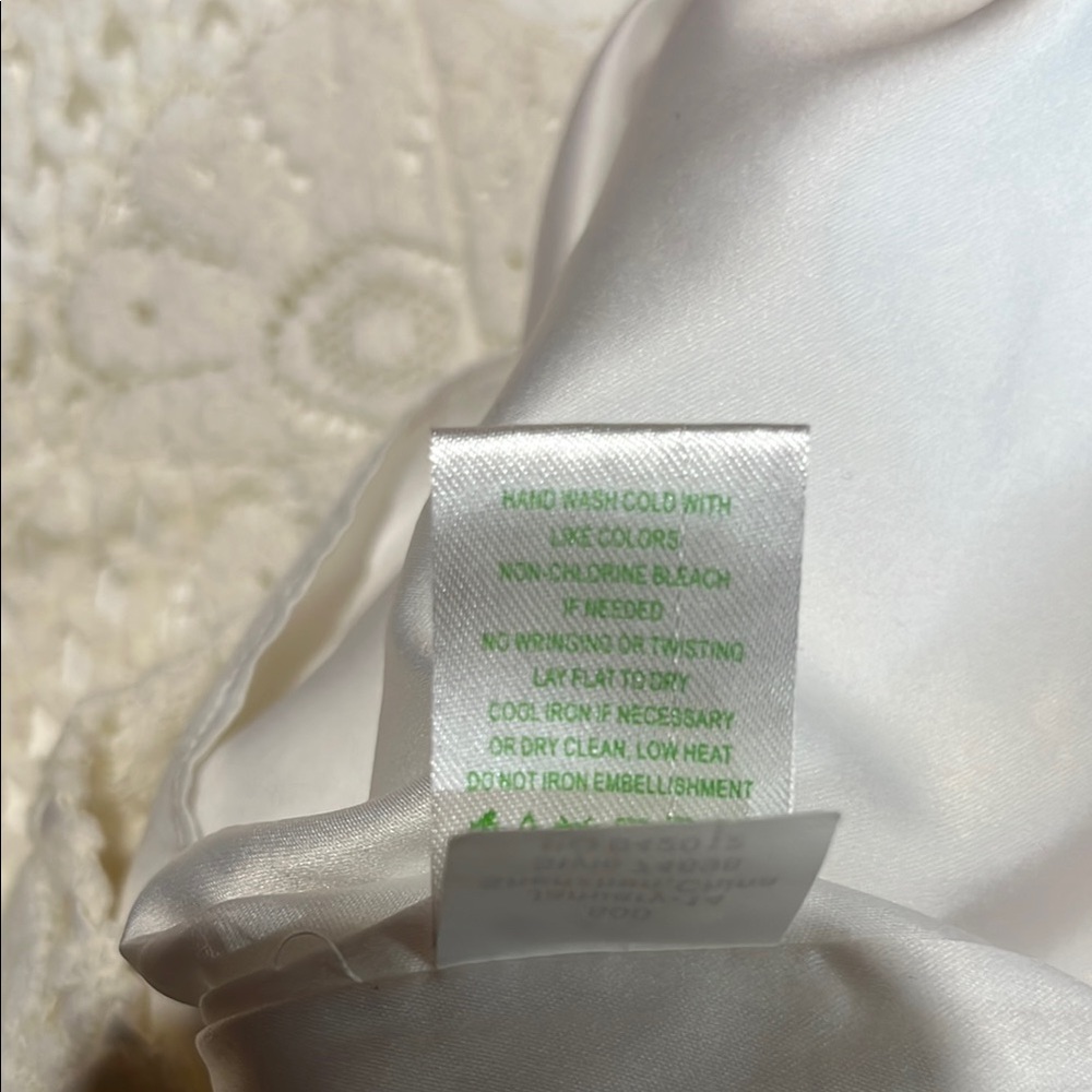Lilly Pulitzer Mercer Lace White Lace‎ Dress, size 2 - Picture 13 of 14